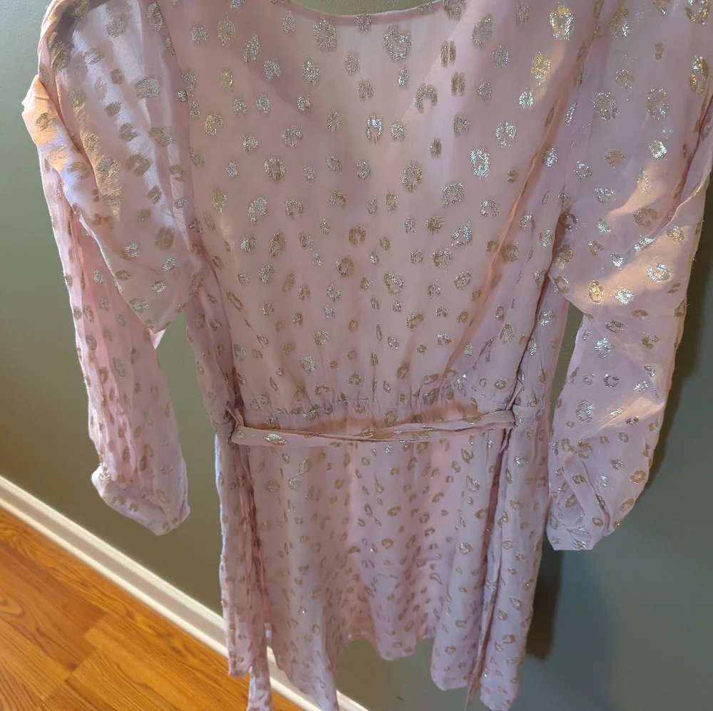 Reiss  Metallic Jacquard Print Puff Sleeve Dress in Pink